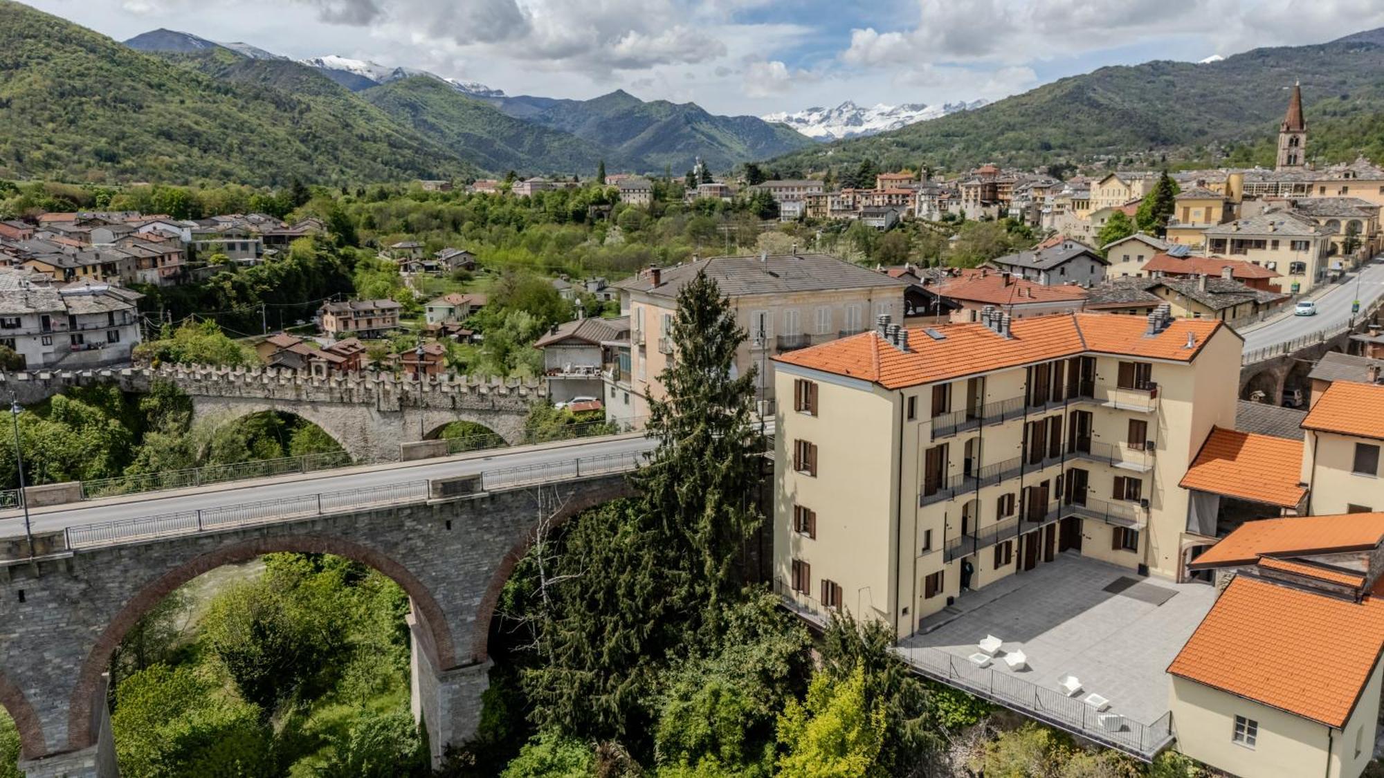 Aparthotel Ca'Maira Dronero Esterno foto